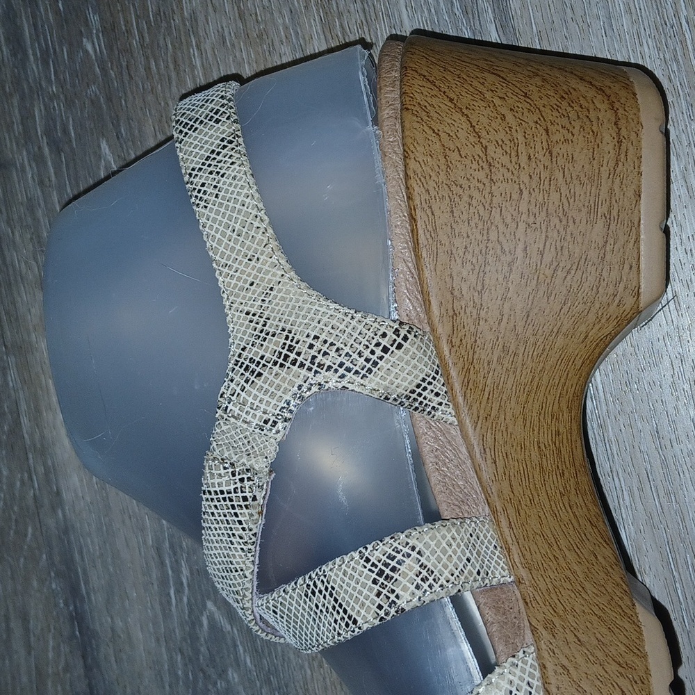 Women's Julie Dansko snakeskin shoes size 37 - Picture 6 of 12
